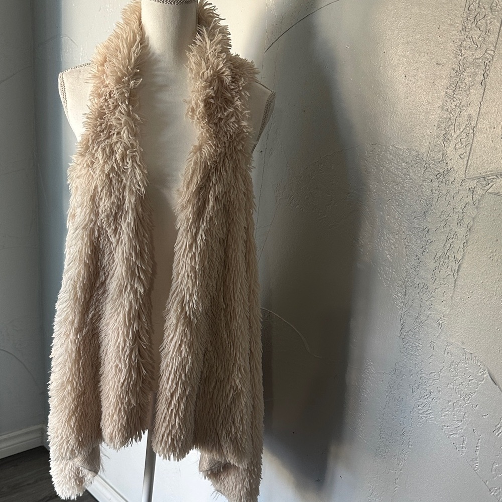 Cozy Cream Women's Fuzzy Cardigan